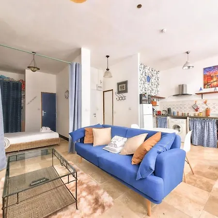 Апартаменты Cosy Centre 3 Pers *